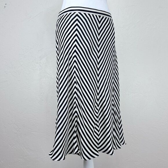 Michael Michael Kors 100% Silk Black & White Chevron Stripe Skirt Size 10 - Picture 2 of 12